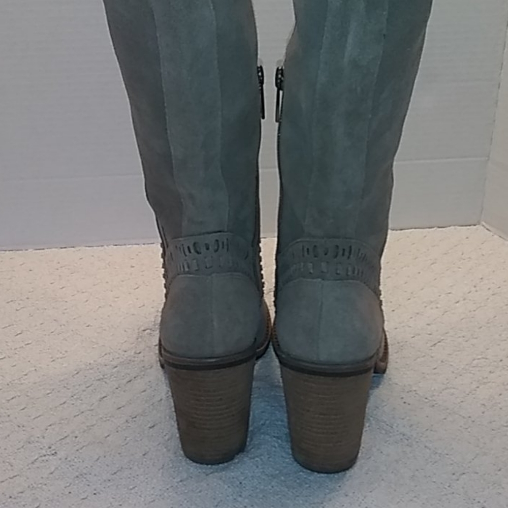 Vince Camuto thigh high boots. - Picture 5 of 16